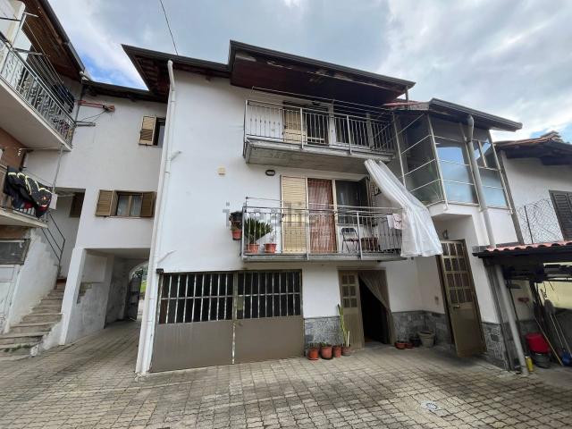 Villetta indipendente in vendita di 285 m² in Frazione Spineto, 207