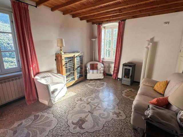 Villetta indipendente in vendita di 285 m² in Piazza San Bernardo