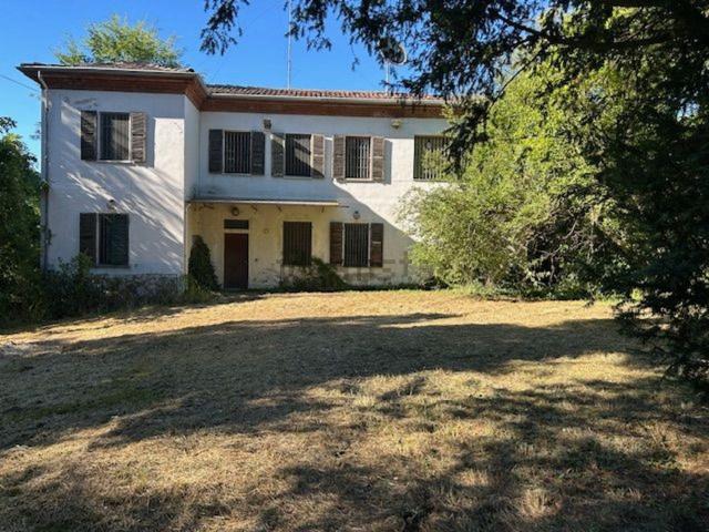 Villetta indipendente in vendita di 285 m² in Strada Astigliano, 17