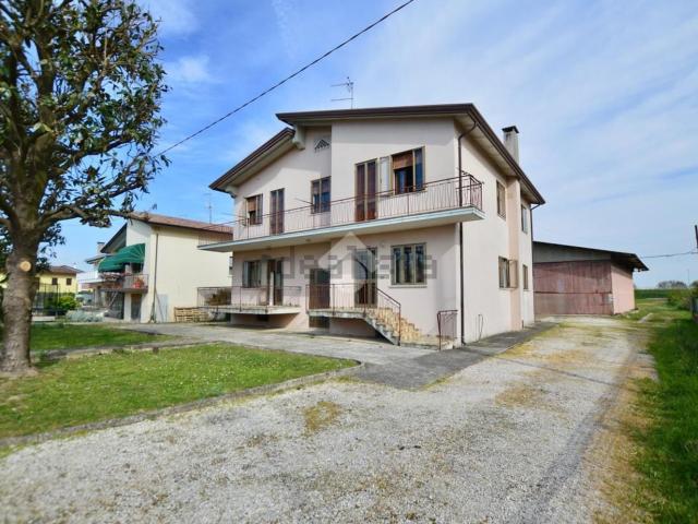 Villetta indipendente in vendita di 286 m² in Via Giannino Ancillotto