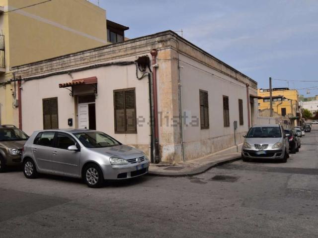 Villetta indipendente in vendita di 286 m² in Via Torino