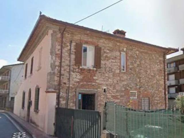 Villetta indipendente in vendita di 287 m² in Via Giacomo Matteotti, 19