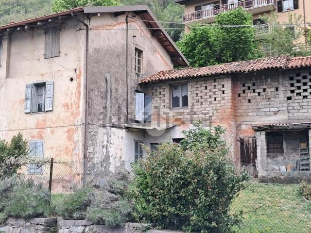 Villetta indipendente in vendita di 287 m² in Via Provinciale, 107