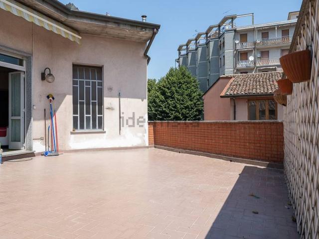 Villetta indipendente in vendita di 287 m² in Viale della Repubblica, 44