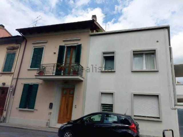 Villetta indipendente in vendita di 288 m² in Via Andrea della Robbia, 17