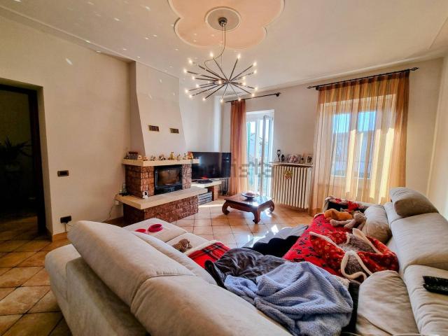 Villetta indipendente in vendita di 289 m² in Via Bellocchio, 15