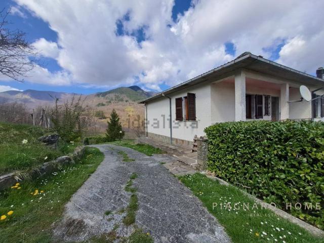 Villetta indipendente in vendita di 289 m² in Via Bergugliara