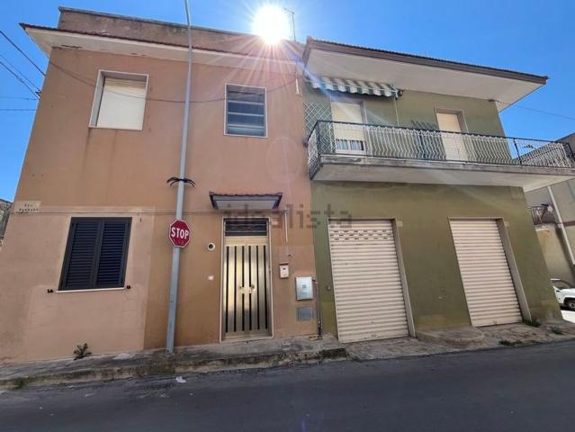 Villetta indipendente in vendita di 290 m² in Via Contardo Ferrini