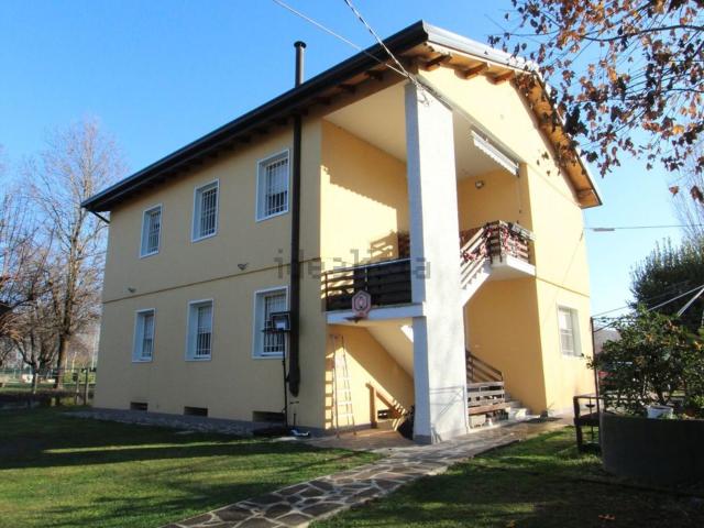 Villetta indipendente in vendita di 290 m² in Via Cassola, 134