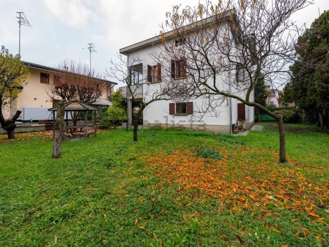 Villetta indipendente in vendita di 290 m² in Via Ettore Regalia, 3