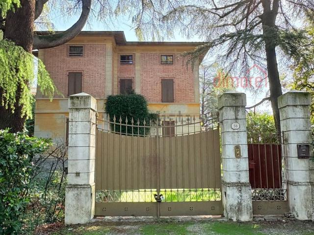 Villetta indipendente in vendita di 290 m² in Via Vittorio Emanuele II, 38