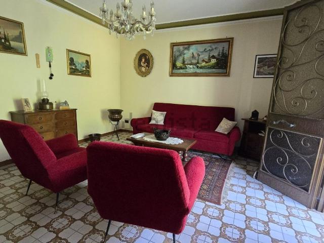 Villetta indipendente in vendita di 290 m² in Piazza Maggiore