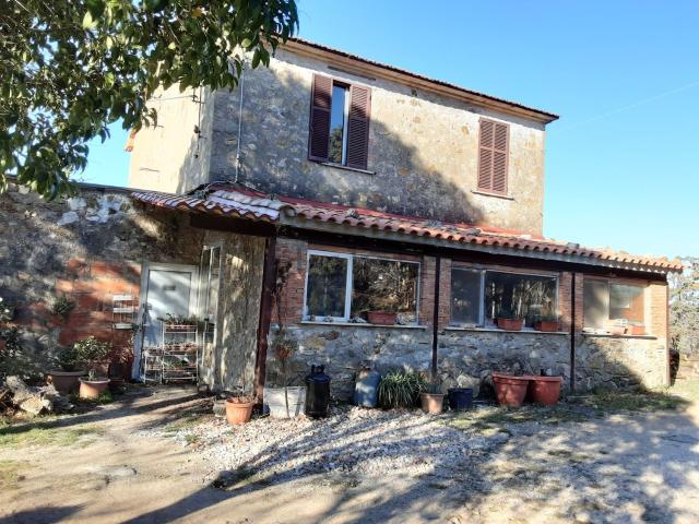 Villetta indipendente in vendita di 290 m² in Strada Tra Manciano e Scansano