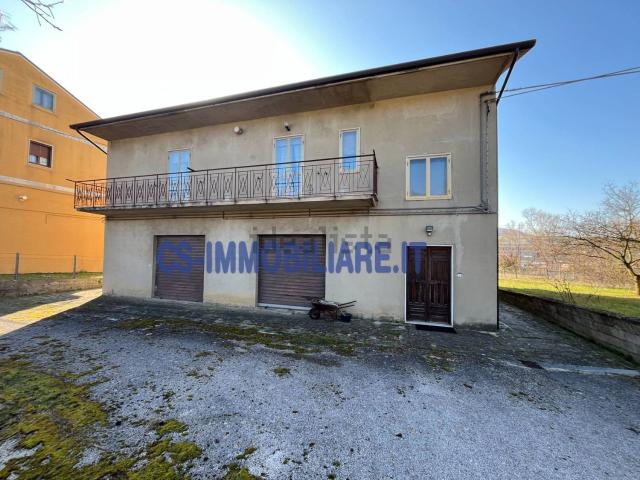 Villetta indipendente in vendita di 291 m²