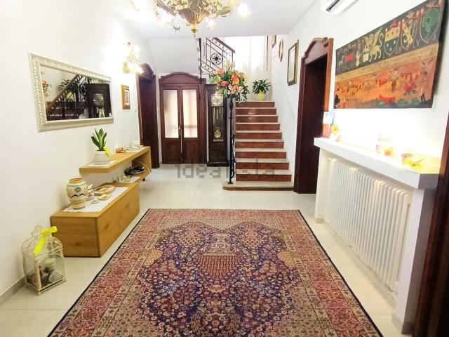 Villetta indipendente in vendita di 291 m² in Via Terranova