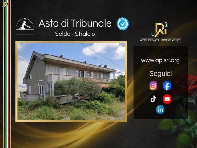 Villetta indipendente in vendita di 291 m² in Contrada Loreto
