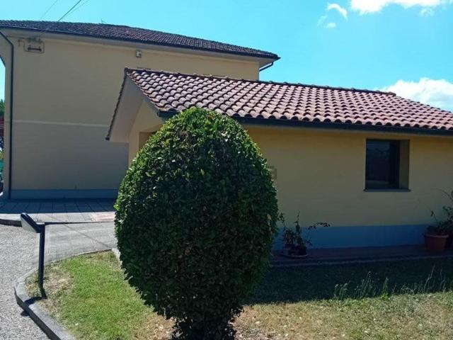 Villetta indipendente in vendita di 291 m² in Piazza Aldo Moro