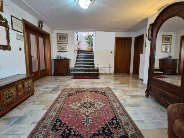 Villetta indipendente in vendita di 292 m²