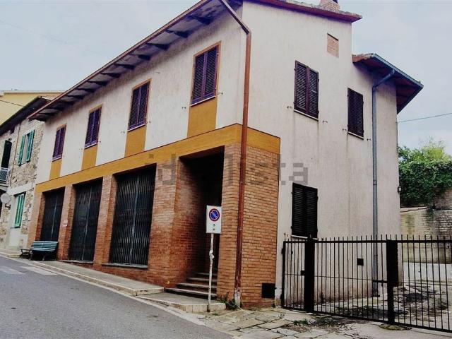 Villetta indipendente in vendita di 292 m²