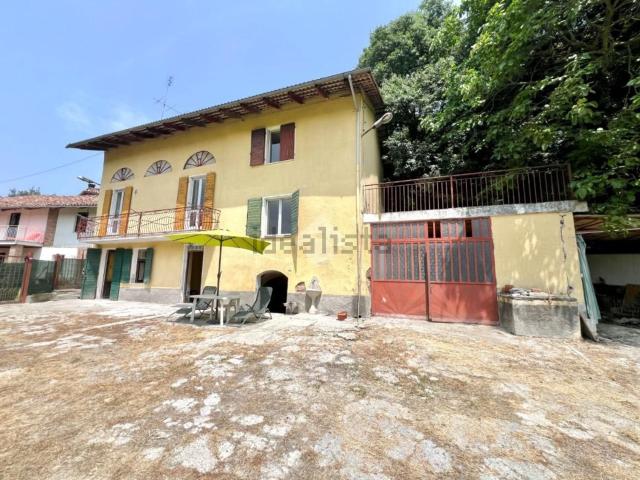 Villetta indipendente in vendita di 292 m² in Strada Roletto Rocca, 3