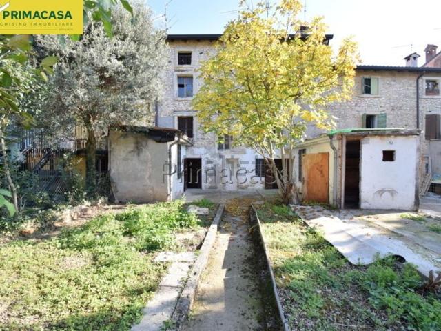 Villetta indipendente in vendita di 293 m² in Via Valpantena, 135