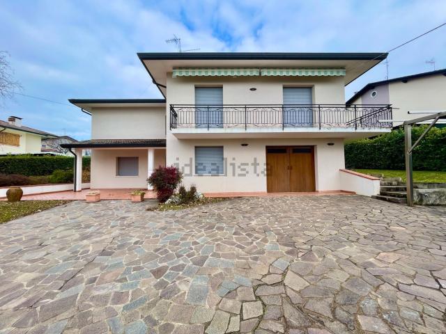 Villetta indipendente in vendita di 294 m²