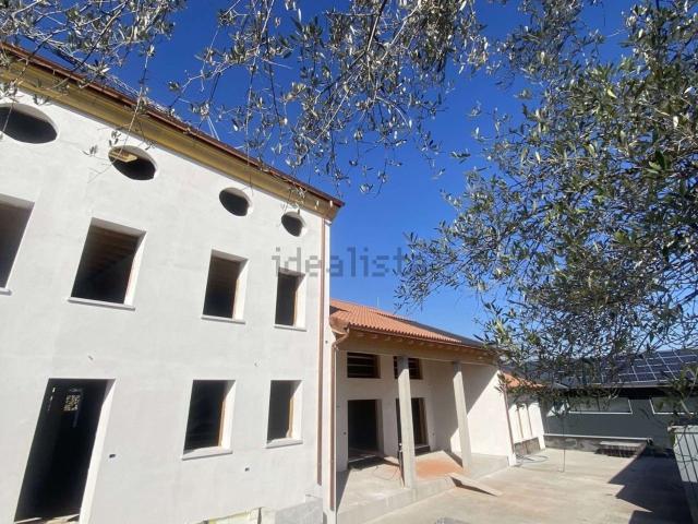 Villetta indipendente in vendita di 294 m² in Via Marsan, 61