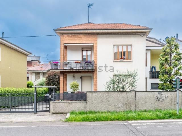 Villetta indipendente in vendita di 294 m² in Viale Brianza, 9