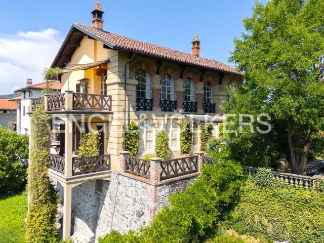 Villetta indipendente in vendita di 295 m² in Via Emanuele Filiberto