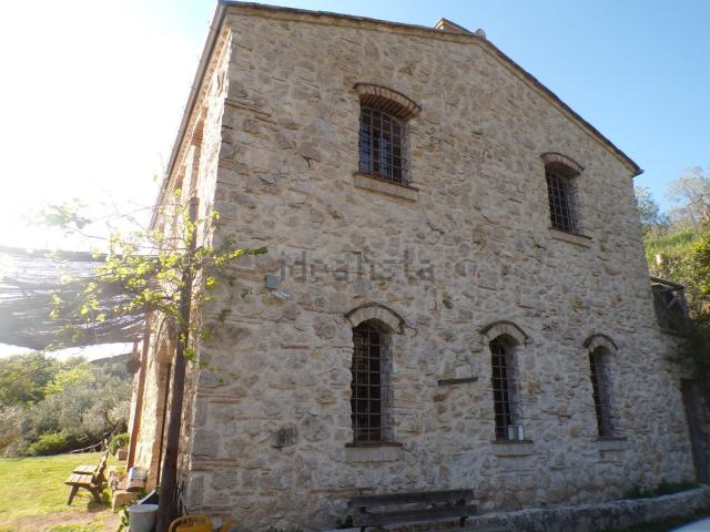 Villetta indipendente in vendita di 295 m² in Via Ornischi, 2