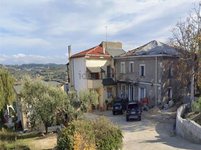 Villetta indipendente in vendita di 295 m² in Via Vicenne, 170