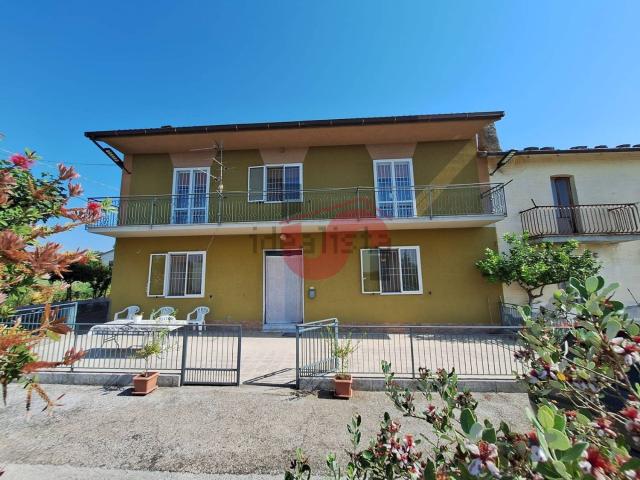Villetta indipendente in vendita di 295 m² in Contrada Le Murate, 10