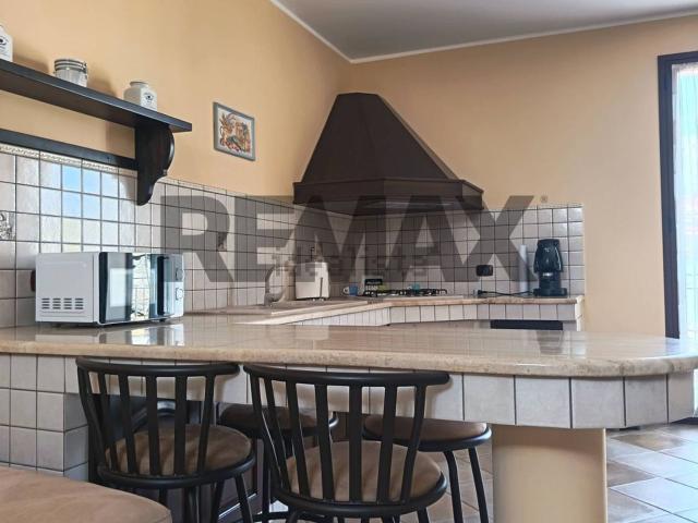 Villetta indipendente in vendita di 296 m²