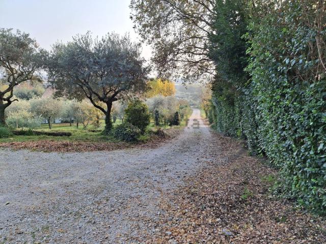 Villetta indipendente in vendita di 296 m² in Via Frà Giocondo