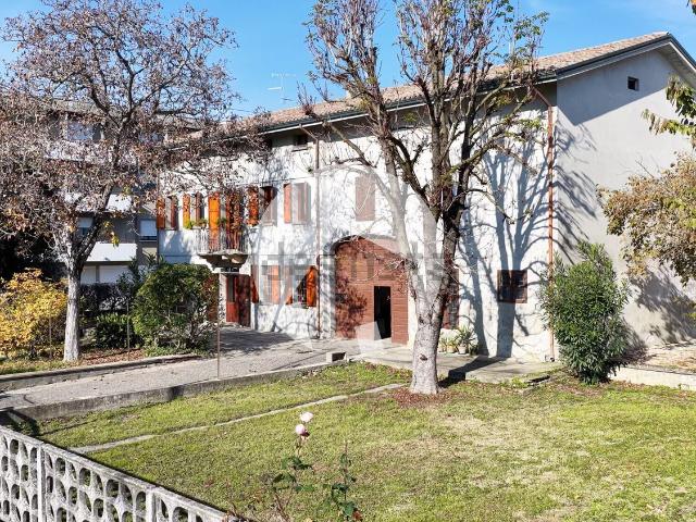Villetta indipendente in vendita di 297 m² in Via Legnano, 15