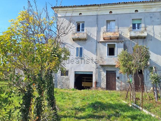 Villetta indipendente in vendita di 298 m² in Via Don Giovanni Minzoni, 22