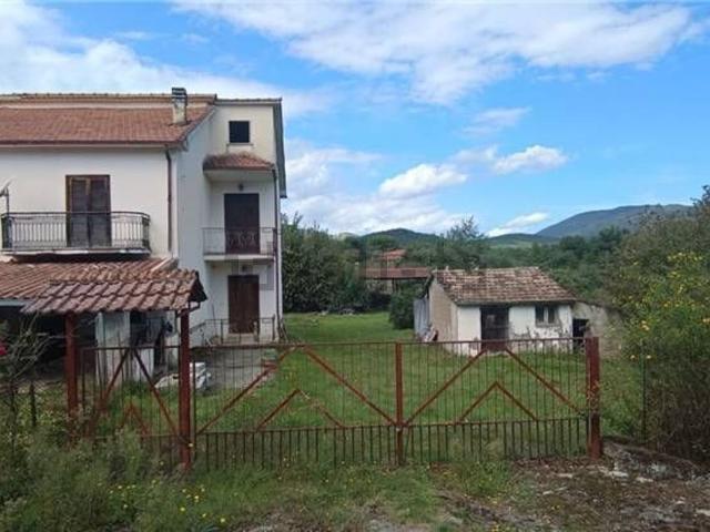 Villetta indipendente in vendita di 298 m² in Via Fontana Lia