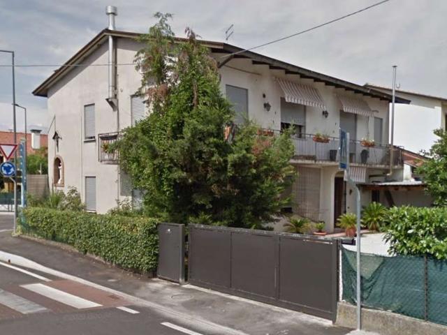 Villetta indipendente in vendita di 298 m² in Via la Marmora, 1