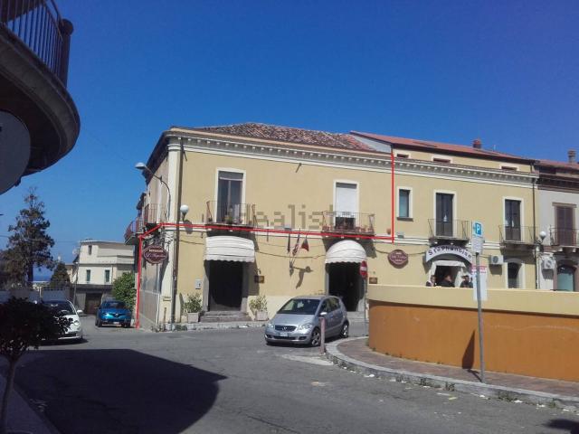 Villetta indipendente in vendita di 298 m² in Via Trento