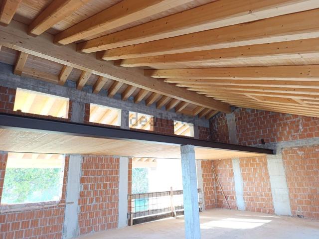 Villetta indipendente in vendita di 299 m² in Via Col Moschin