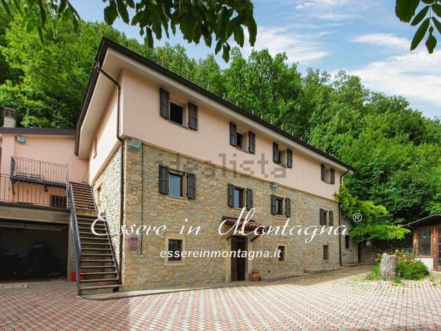 Villetta indipendente in vendita di 299 m² in Via Onda, 11