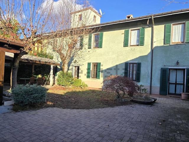Villetta indipendente in vendita di 299 m² in Piazza San Stefano, 7