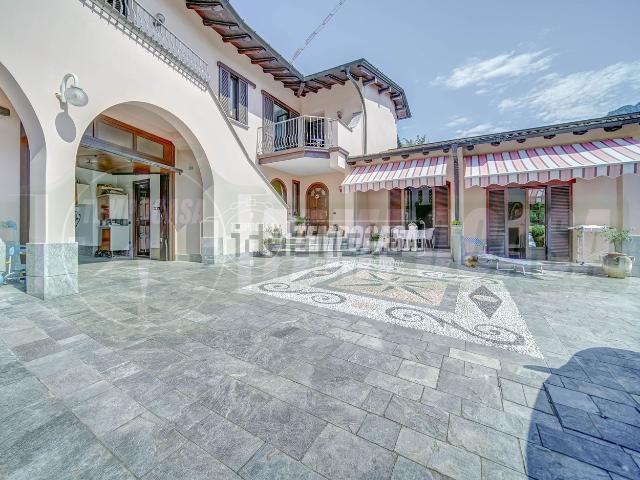Villetta indipendente in vendita di 300 m²