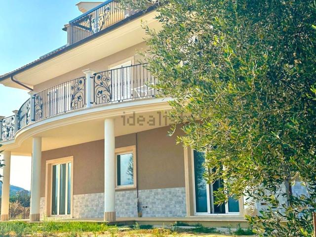 Villetta indipendente in vendita di 300 m²