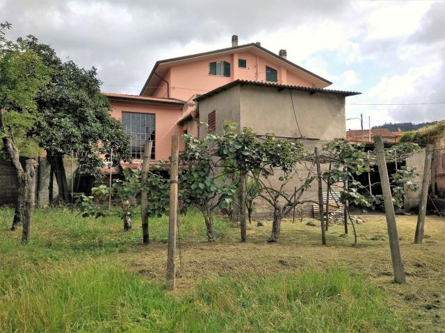 Villetta indipendente in vendita di 300 m²