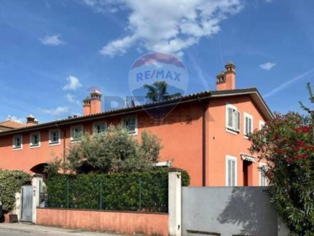 Villetta indipendente in vendita di 300 m²
