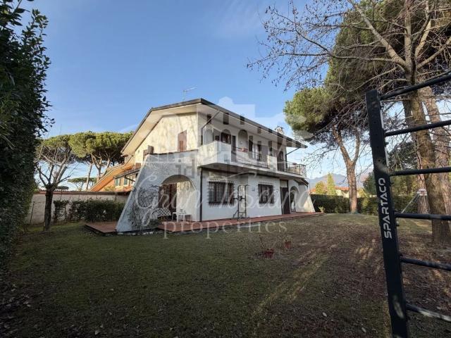 Villetta indipendente in vendita di 300 m²