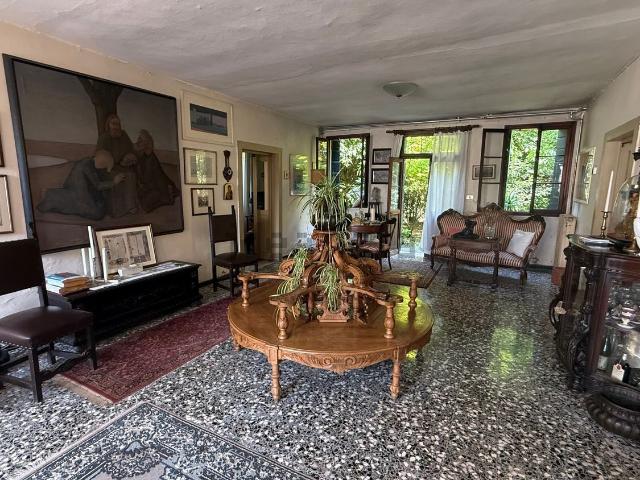 Villetta indipendente in vendita di 300 m²