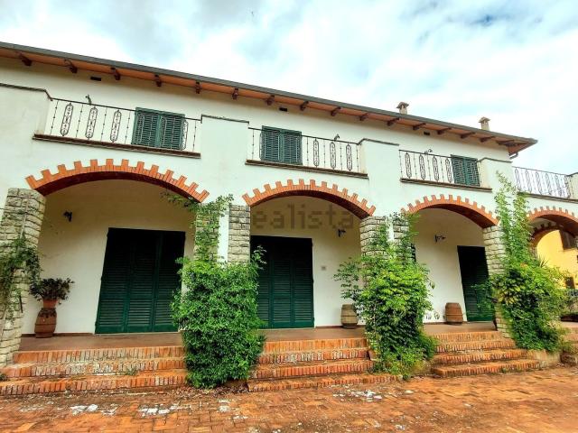 Villetta indipendente in vendita di 300 m²