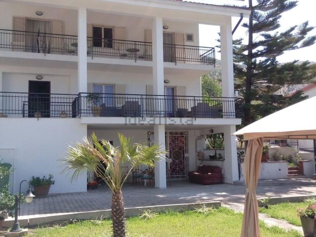 Villetta indipendente in vendita di 300 m² in Via Cancello